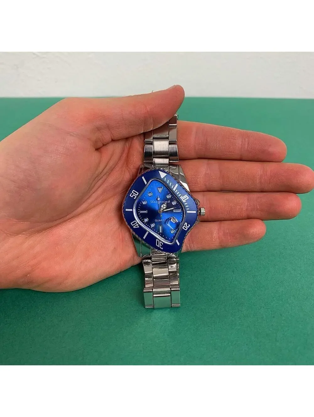 Classy Y2k 2000s vintage style essential minimalist retro stainless steel cyber